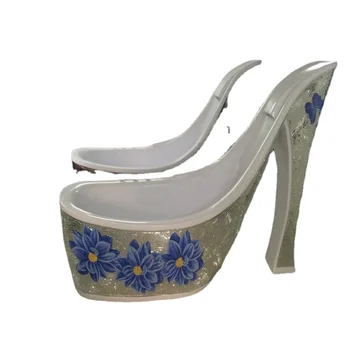 Kūrybinės baldų dizaino batų formos multi-spalvos pasirinktinai, akrilo vonia